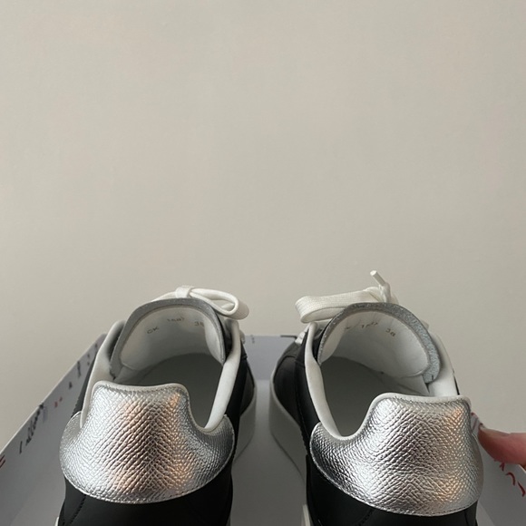 Dolce and Gabbana sneakers - Picture 2 of 8